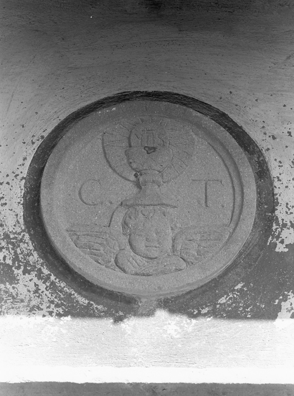 Stemma dell'ex Compagnia del SS. Sacramento, stemma (rilievo) - produzione toscana (prima metà sec. XVII)