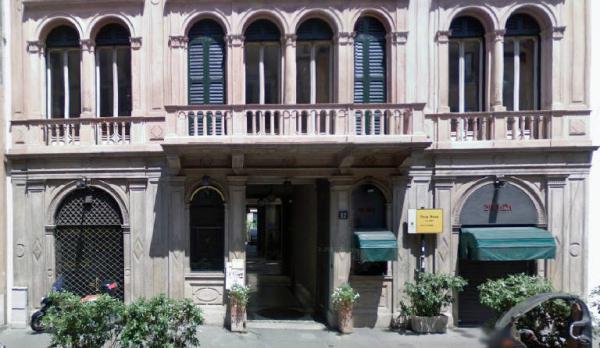 Casa Rossi (palazzo) - Milano (MI)  (XIX)