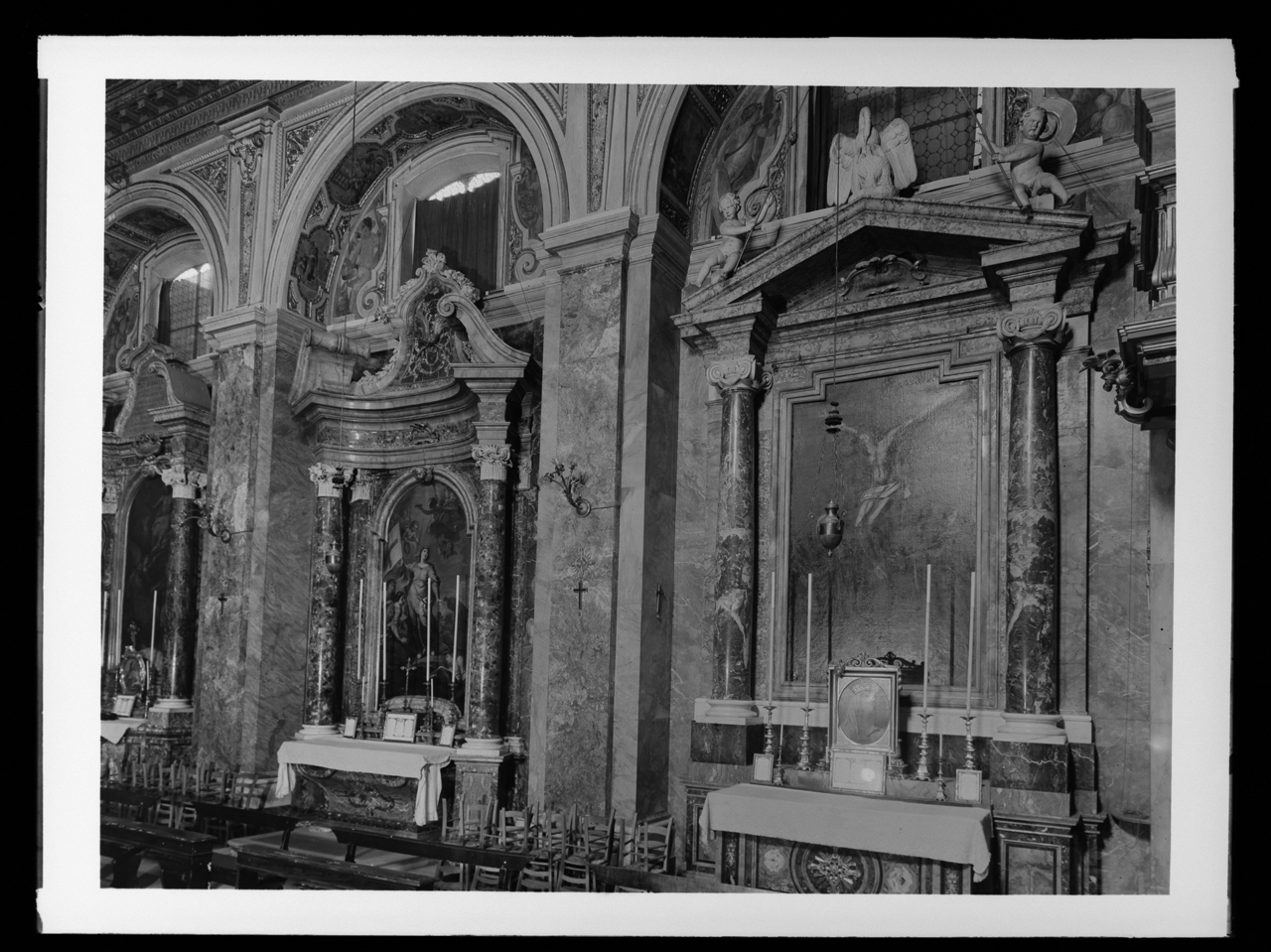 Chiesa Sant'Eligio dei Ferrari <Roma> - Spazi interni (negativo) di laboratorio fotografico Soprintendenza Monumenti del Lazio (laboratorio) (terzo quarto XX)