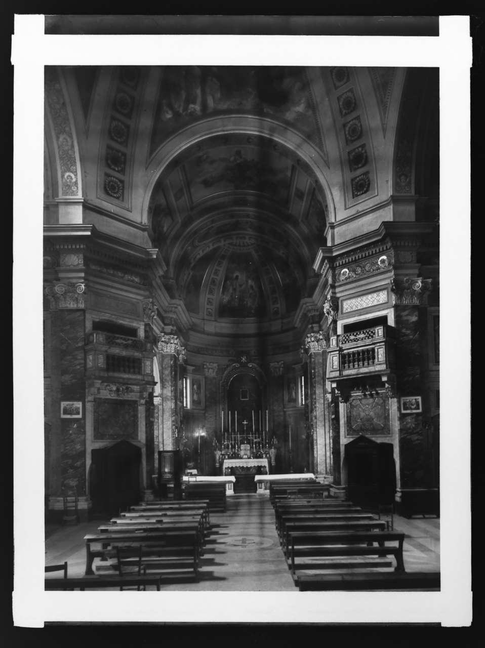 Chiesa di Santa Dorotea <Roma> - Spazi interni (negativo) di laboratorio fotografico Soprintendenza Monumenti del Lazio (laboratorio) (terzo quarto XX)