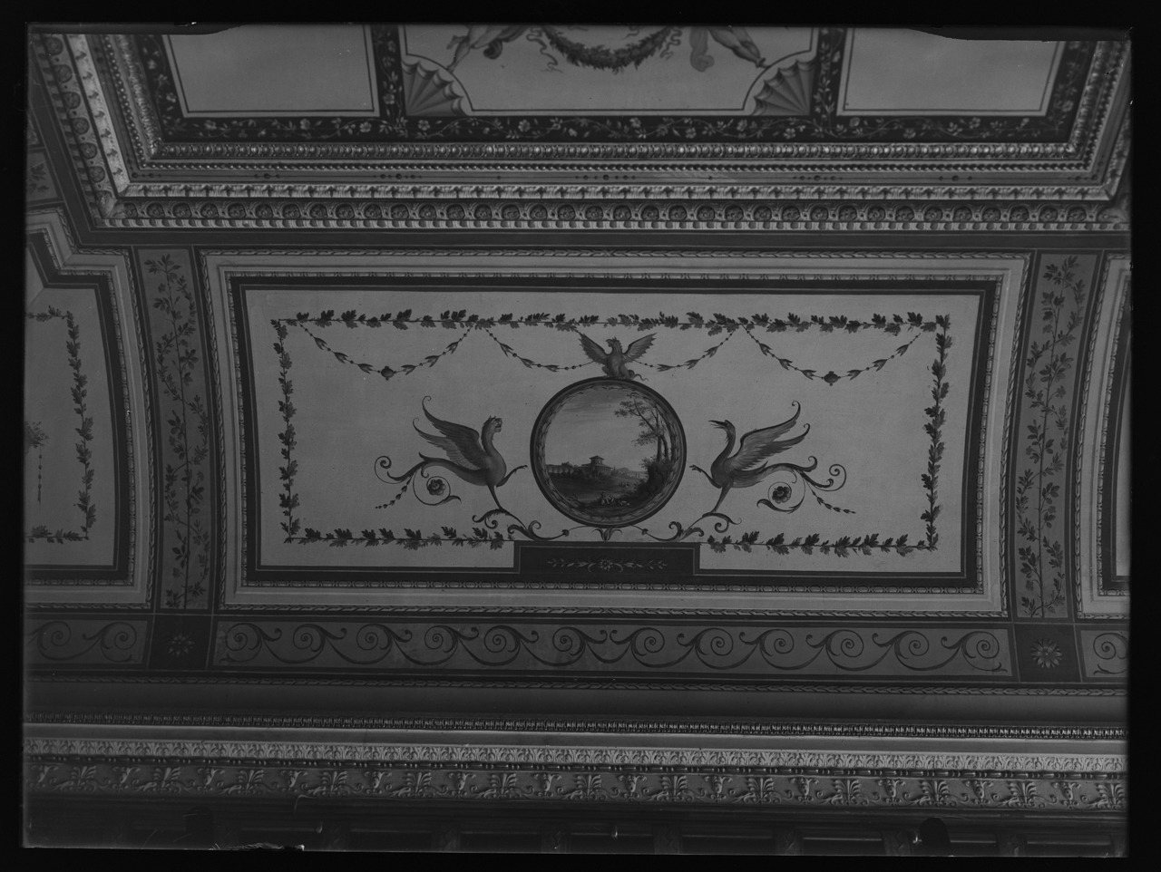 Giani, Felice - Decorazione [dei] Soffitti <Galleria Borghese ; Roma> - Spazi interni (negativo) di laboratorio fotografico Soprintendenza Monumenti del Lazio (laboratorio) (terzo quarto XX)