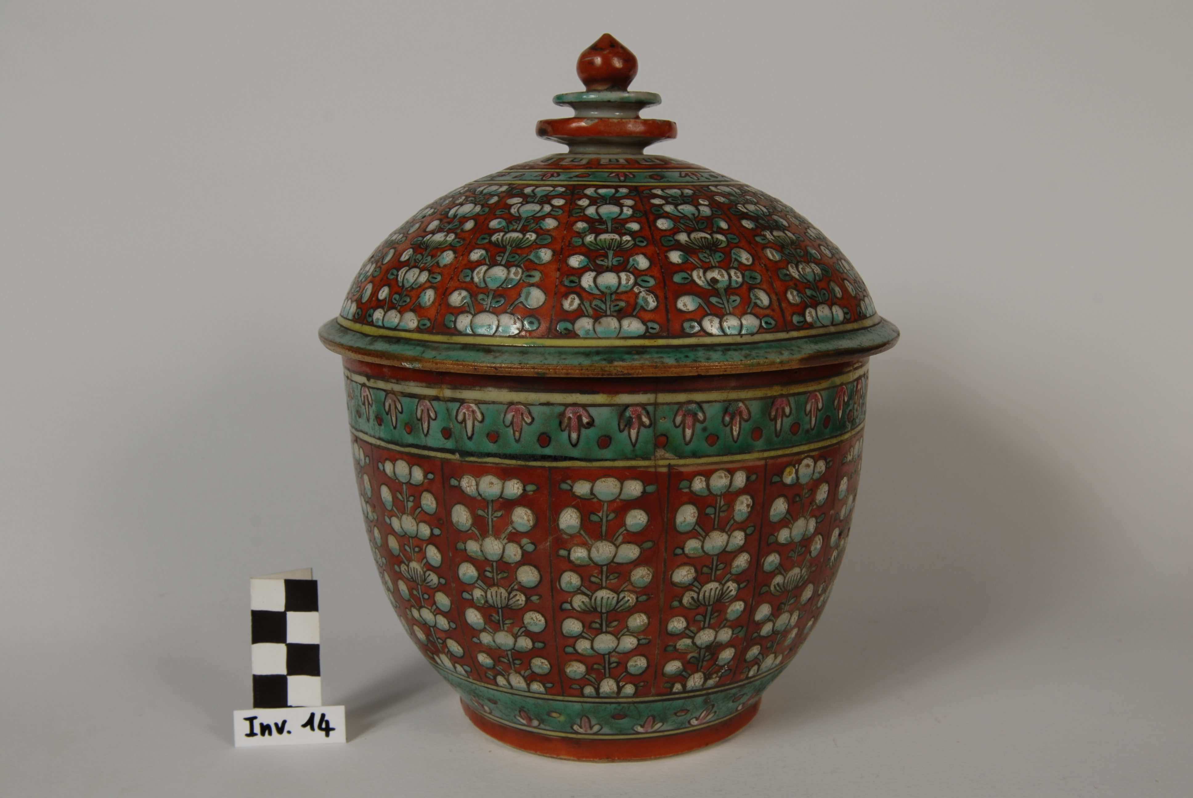 vasetto con coperchio - manifattura cinese (XVIII-XIX)