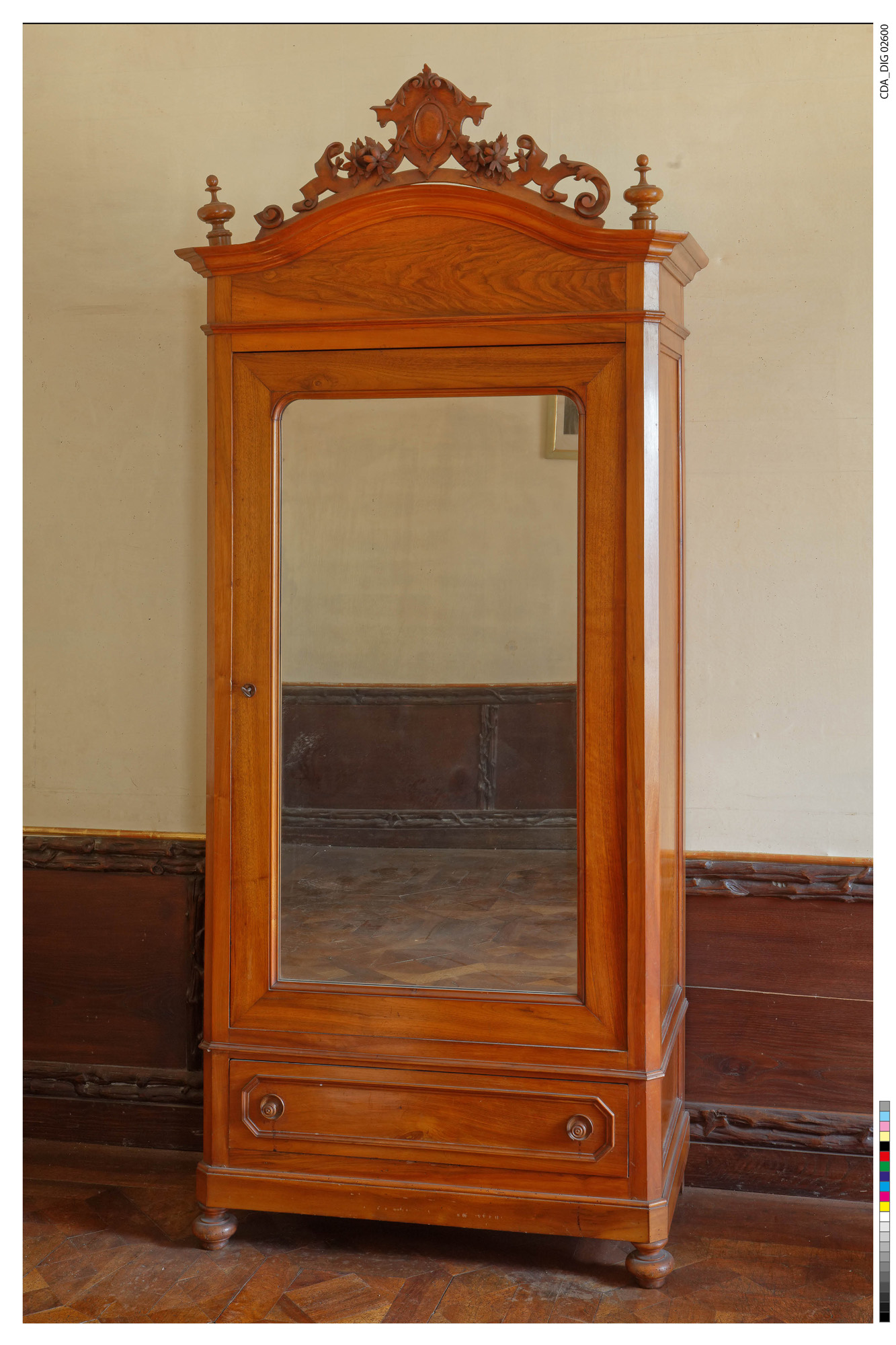 armadio con specchiera, opera isolata - manifattura piemontese (prima metà XIX)