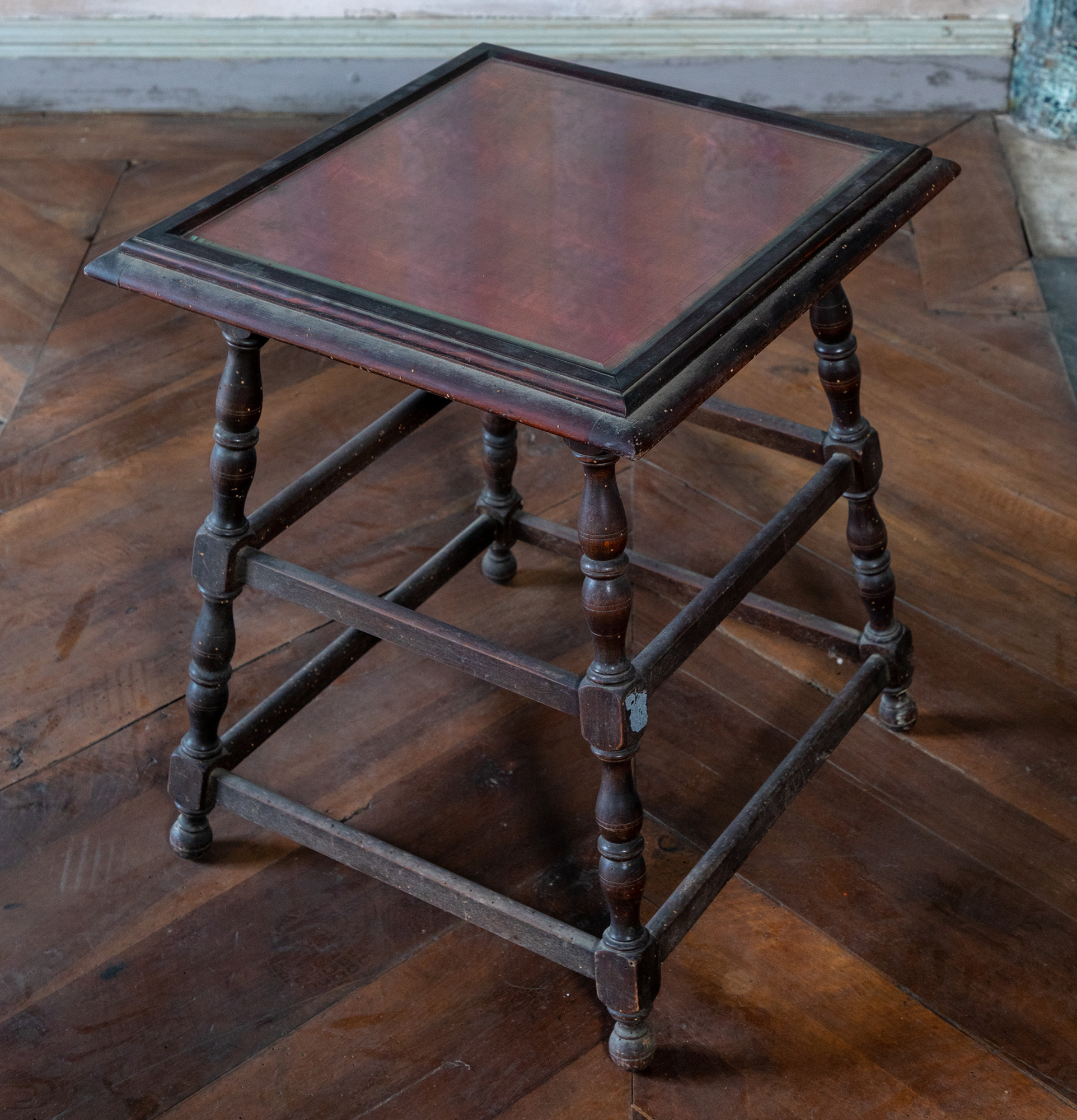 tavolino - manifattura piemontese (XIX)