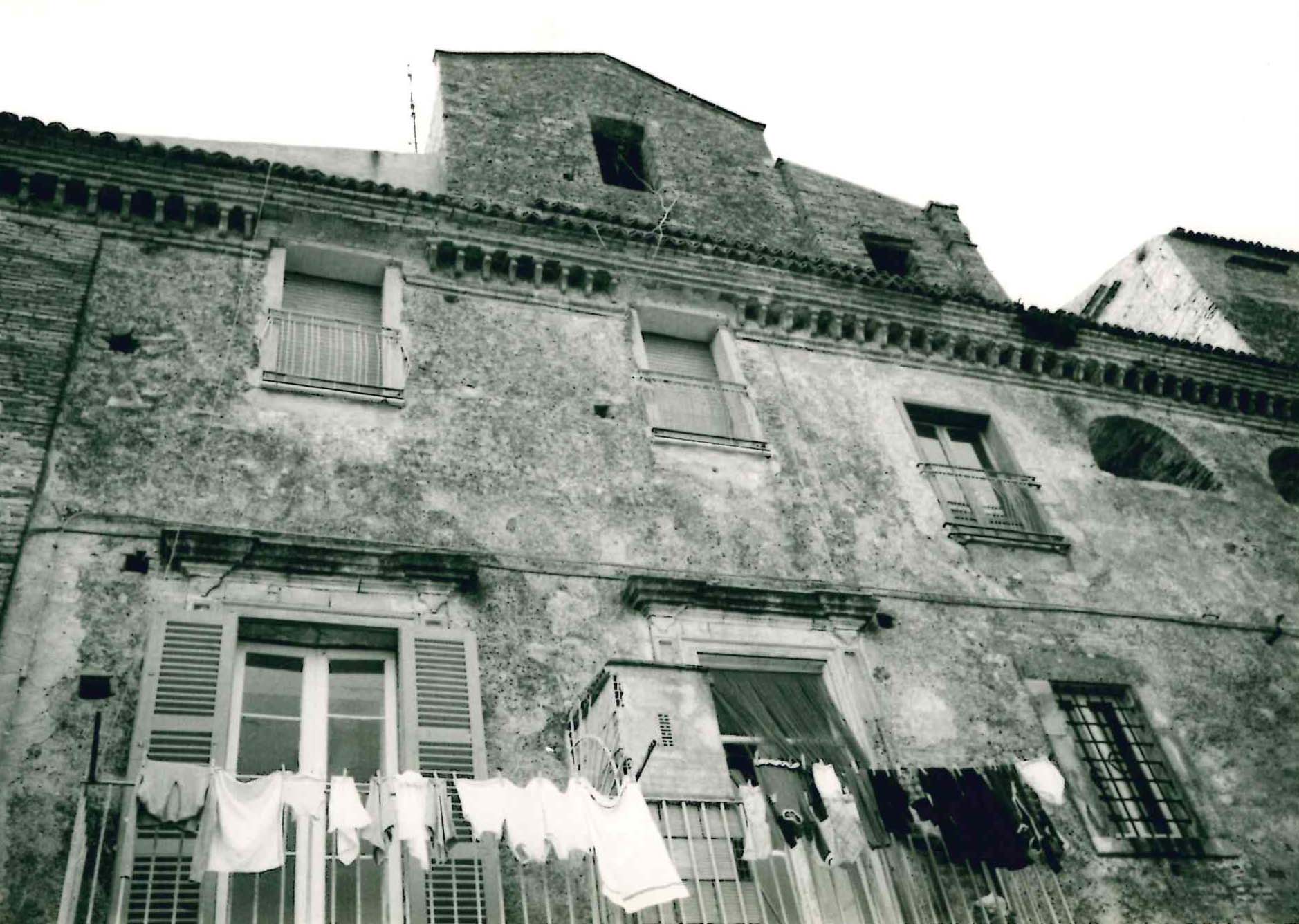 Palazzo Centola (palazzo, privato) - Ferrandina (MT)  (XVII)