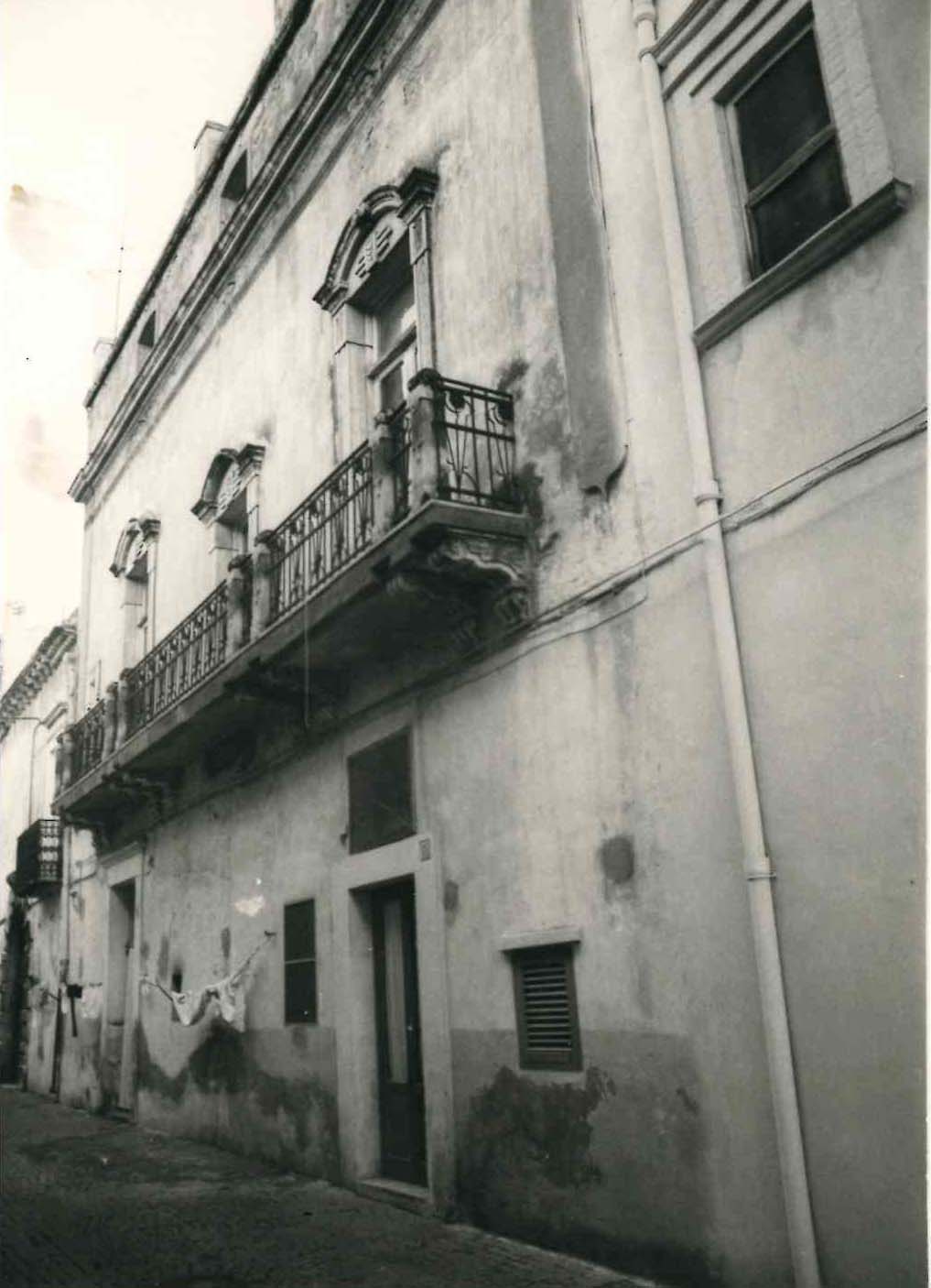 palazzo, privato - Ferrandina (MT) 