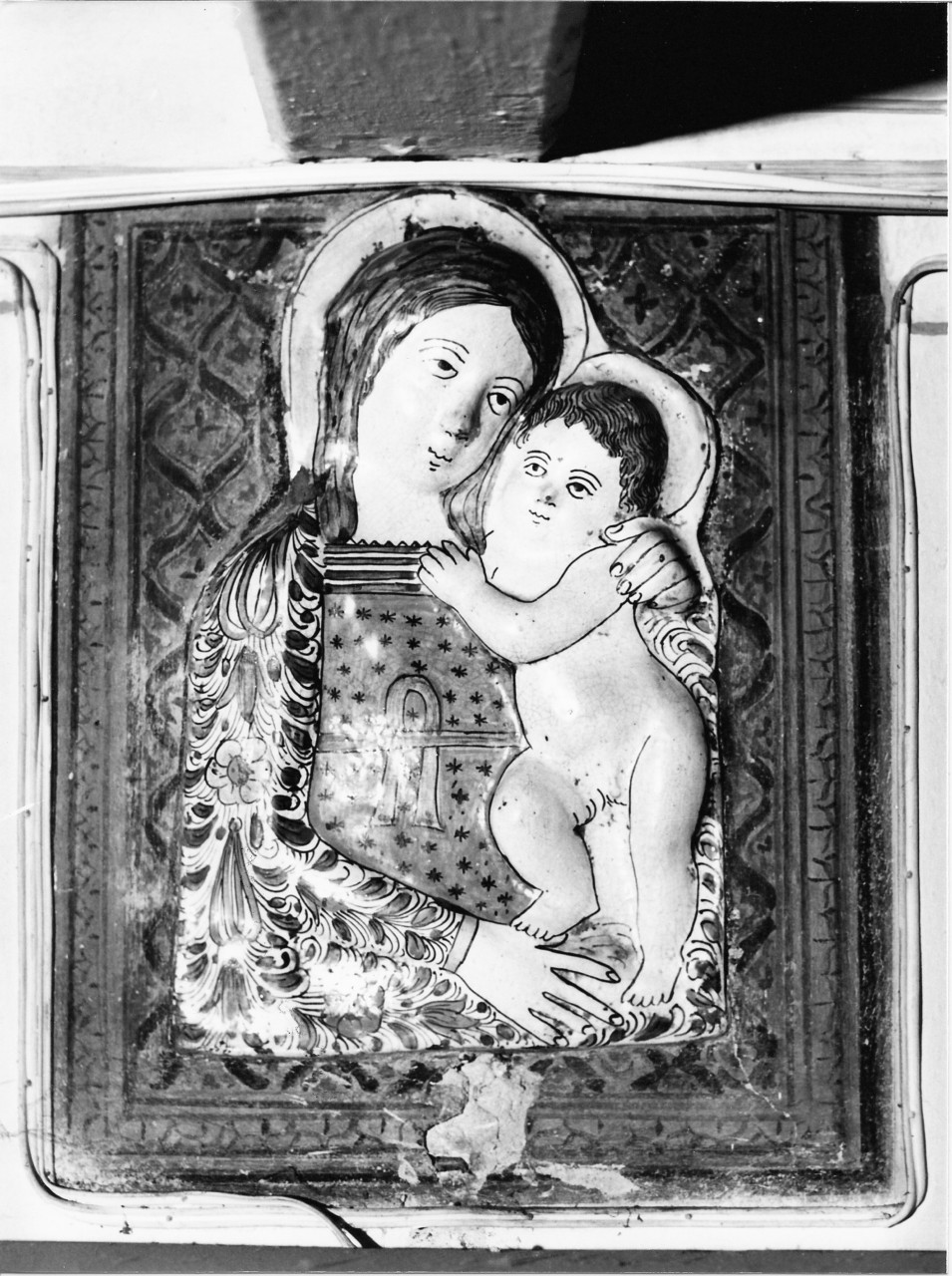 Madonna col Bambino, Madonna con Bambino (rilievo) - manifattura emiliano-romagnola (sec. XVIII)