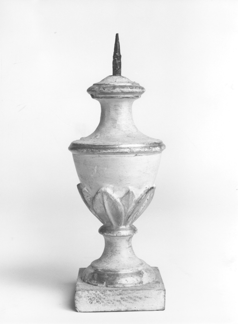 candeliere d'altare, serie - bottega toscana (inizio sec. XIX)