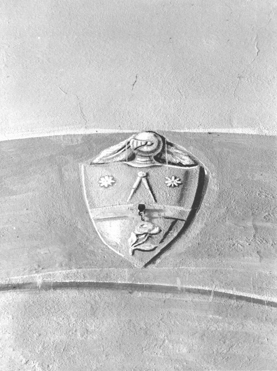 stemma gentilizio (rilievo) - bottega toscana (sec. XIX)