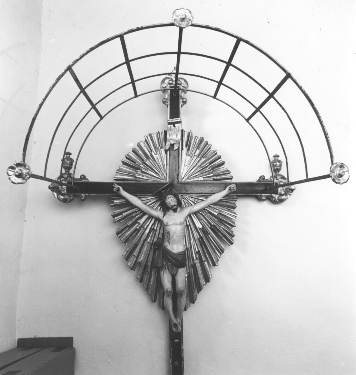 Cristo crocifisso (croce processionale) - bottega toscana (fine sec. XIX)