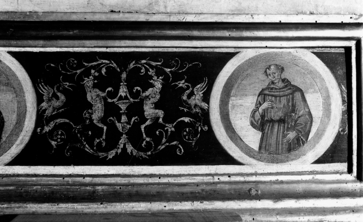 motivi decorativi a grottesche (predella, serie) di Botticelli (bottega), Bartolomeo d'Antonio (seconda metà sec. XV)