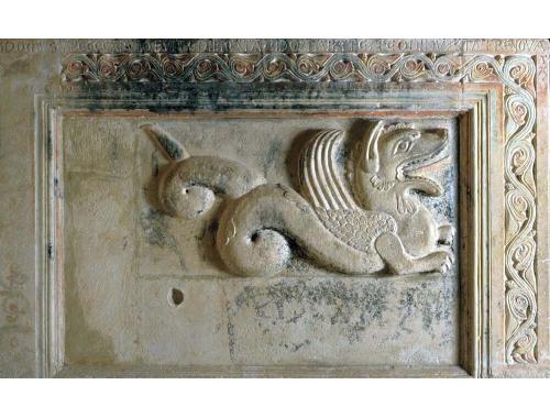 Drago alato, motivi decorativi geometrici e vegetali stilizzati (pluteo, coppia) - ambito abruzzese (inizio/ metà XIII)