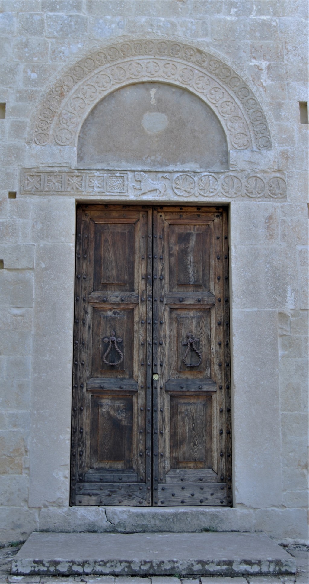 Portale (portale - monumentale, elemento d'insieme) - ambito abruzzese (inizio XII)