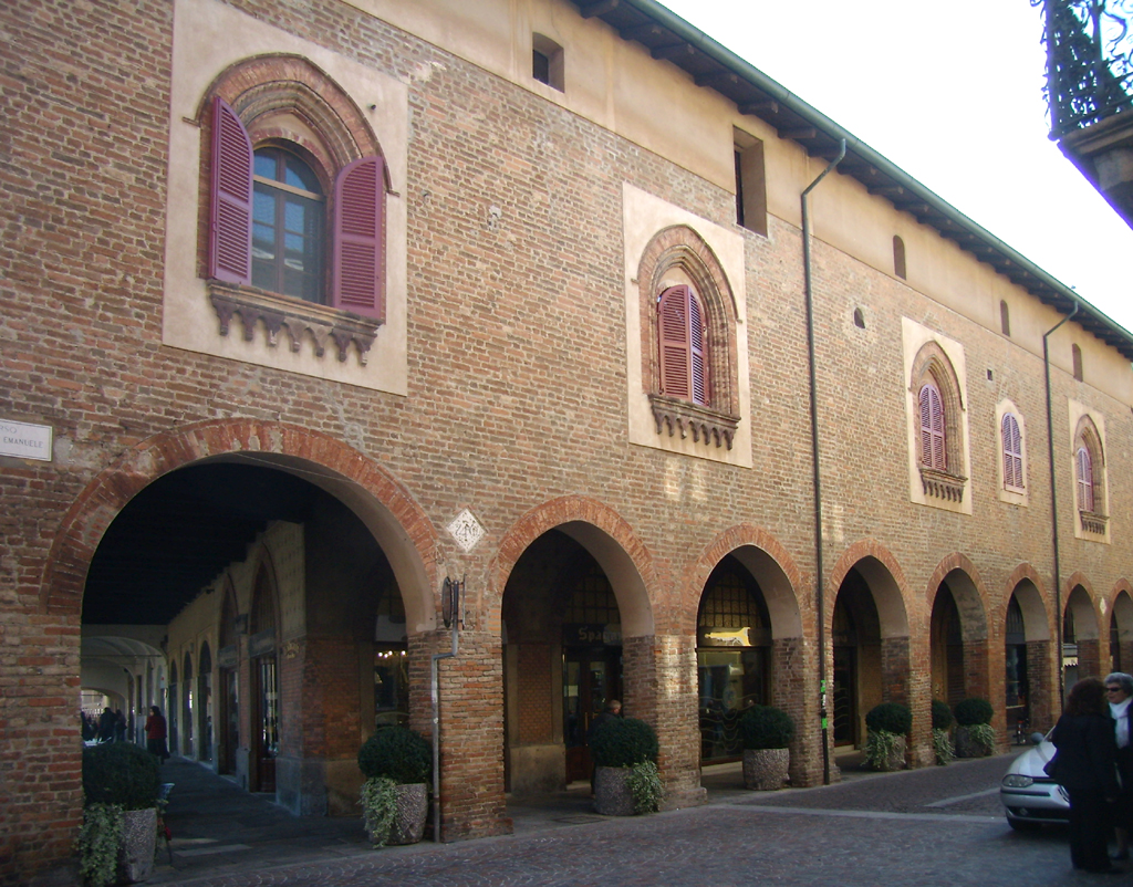 Palazzo Vistarini (palazzo) - Lodi (LO) 