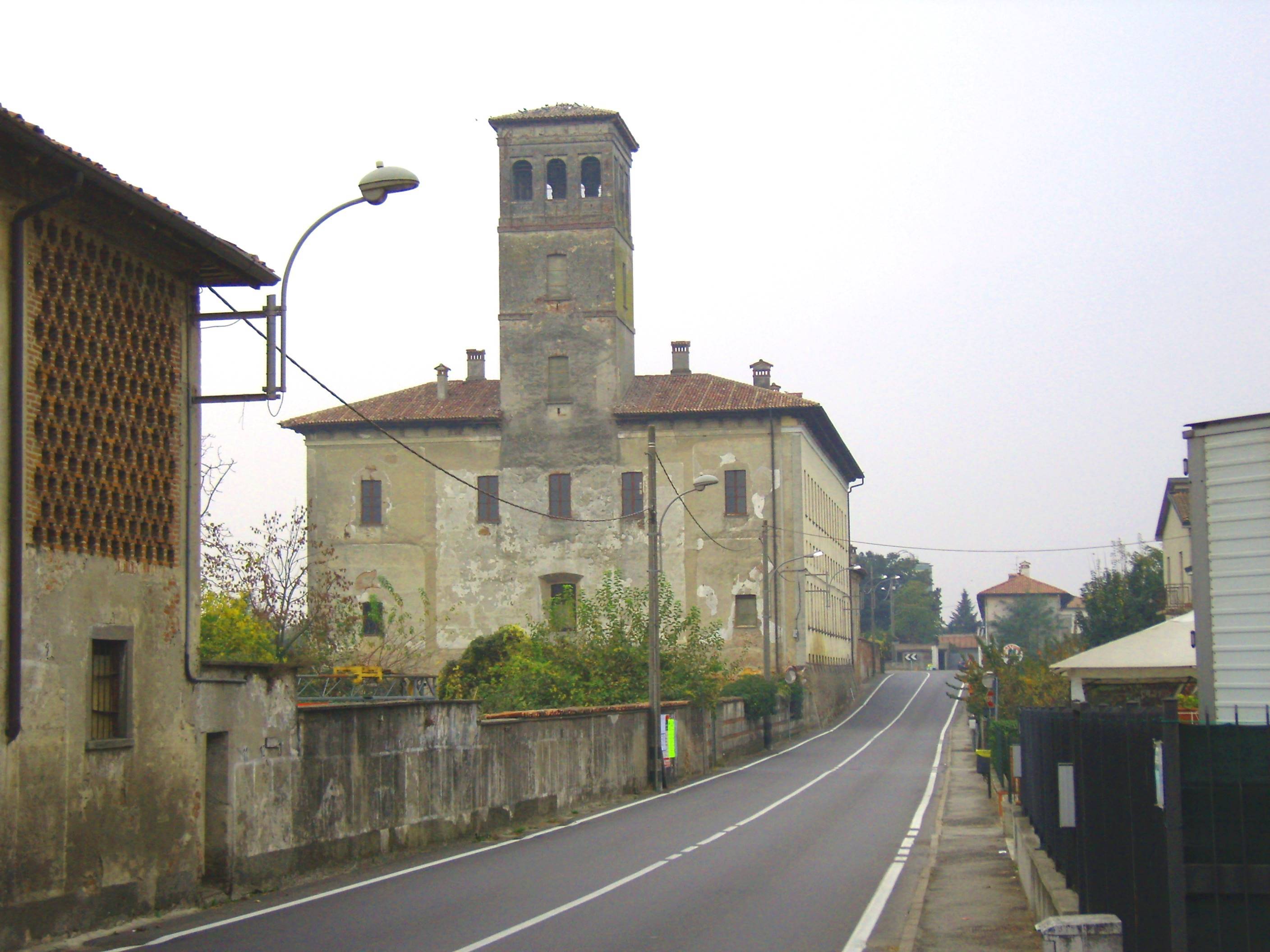 Castello Carcassola - Grugni (residenza castellata) - Merlino (LO) 