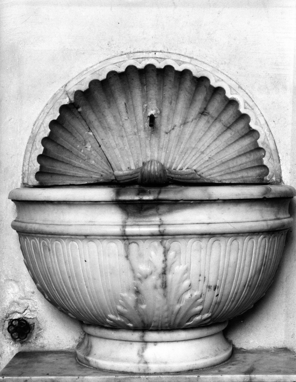 lavabo da sacrestia - bottega toscana (inizio sec. XVI)