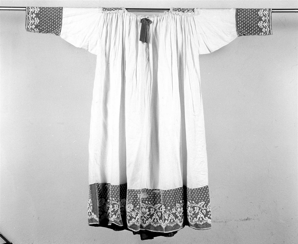 camice ecclesiastico - manifattura toscana (metà sec. XX)