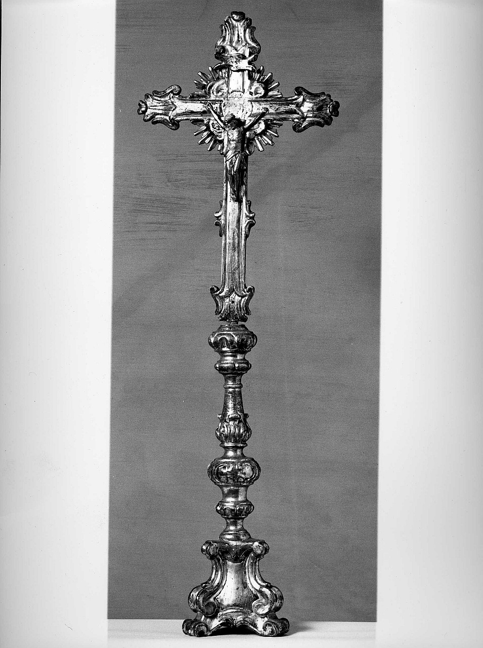 Cristo crocifisso (croce d'altare, serie) - bottega toscana (fine sec. XVIII)