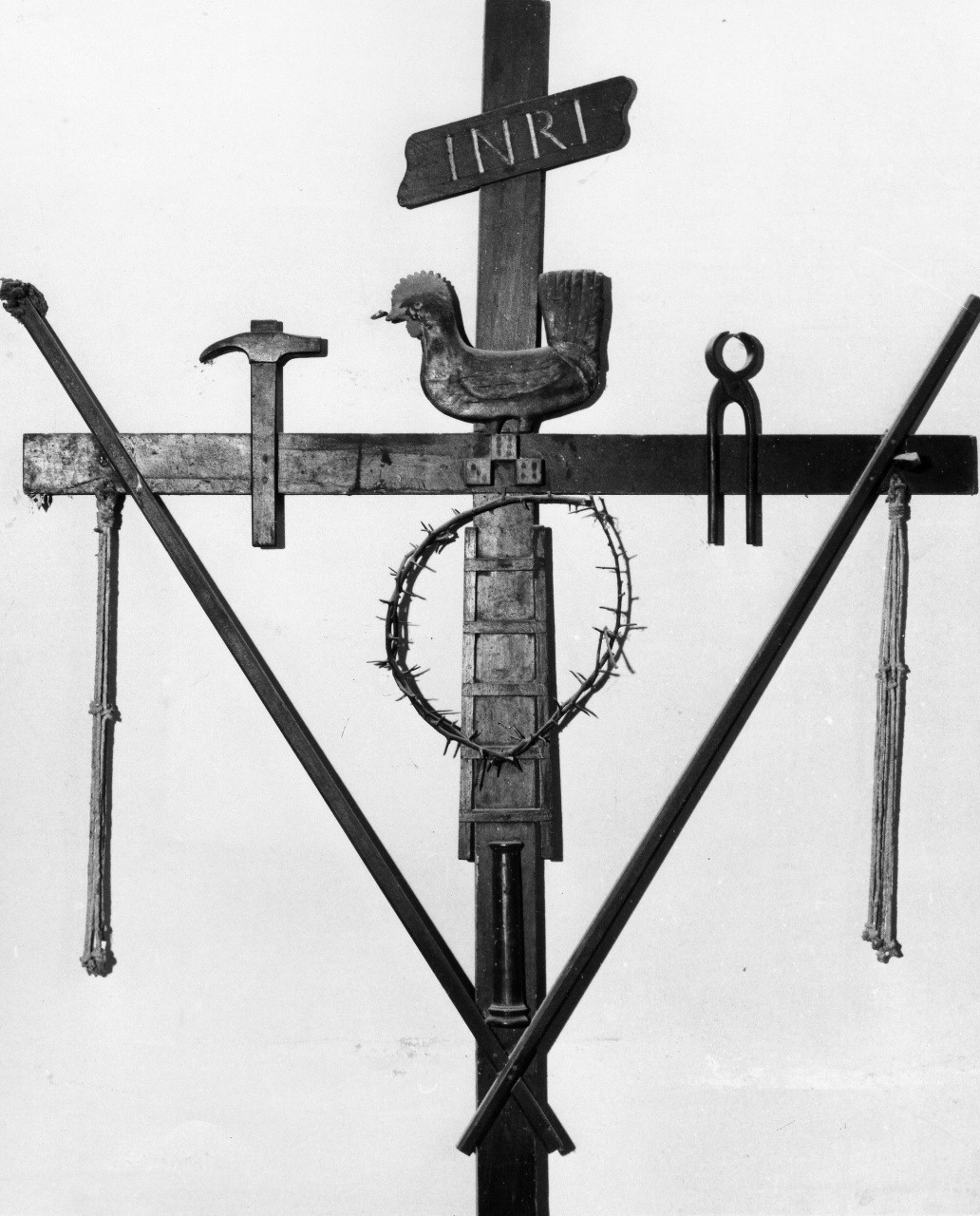 croce con simboli della Passione (croce della Passione) - bottega toscana (fine/ inizio secc. XVIII/ XIX)