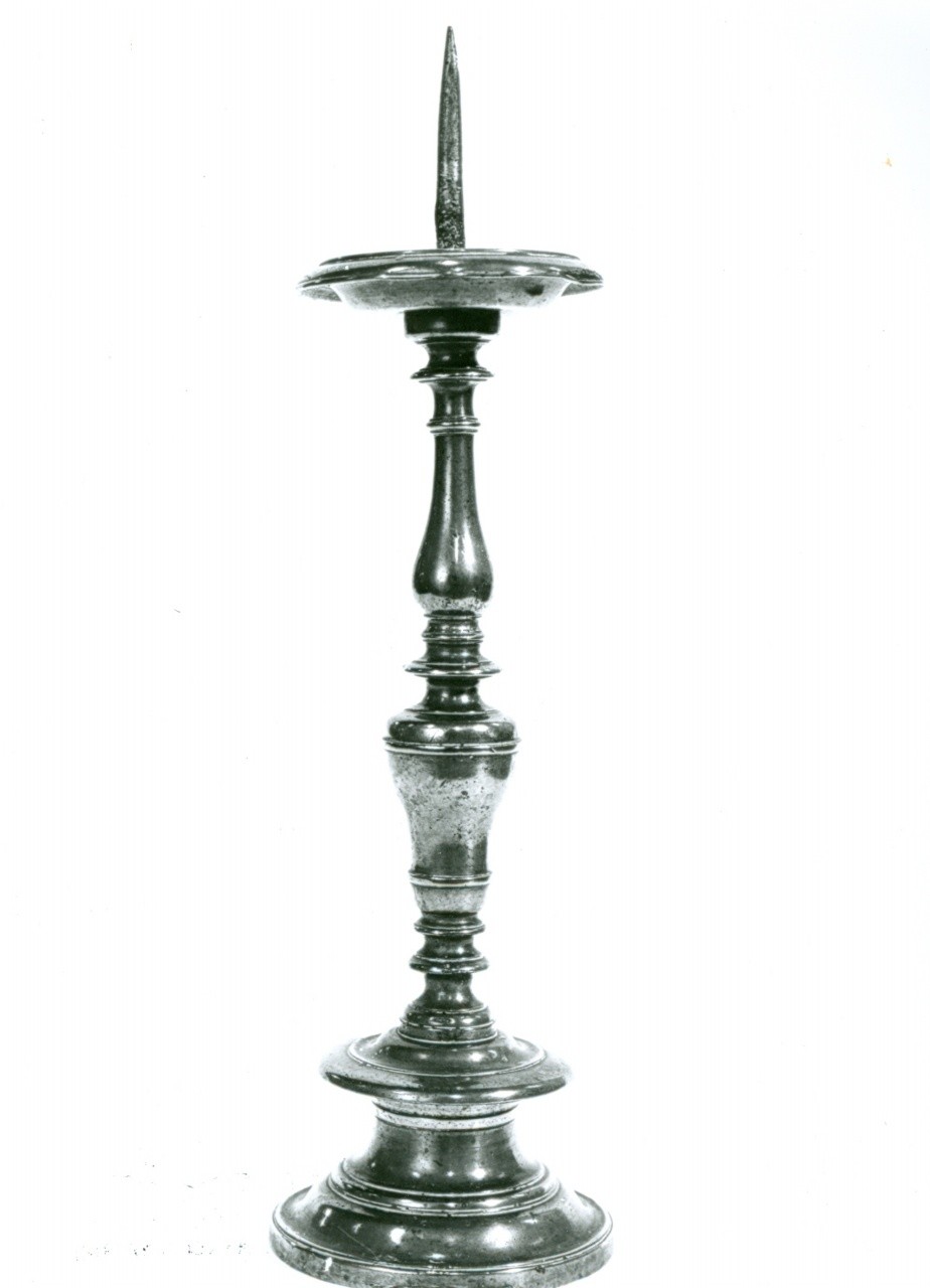 candeliere d'altare, serie - produzione toscana (sec. XVIII)