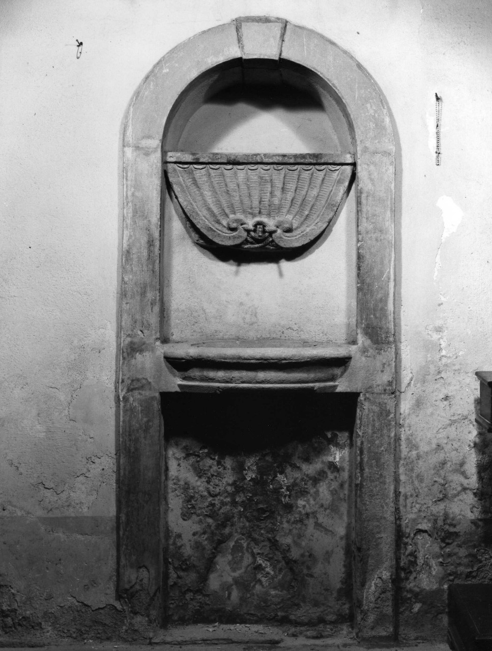 lavabo da sacrestia - bottega toscana (sec. XVII)