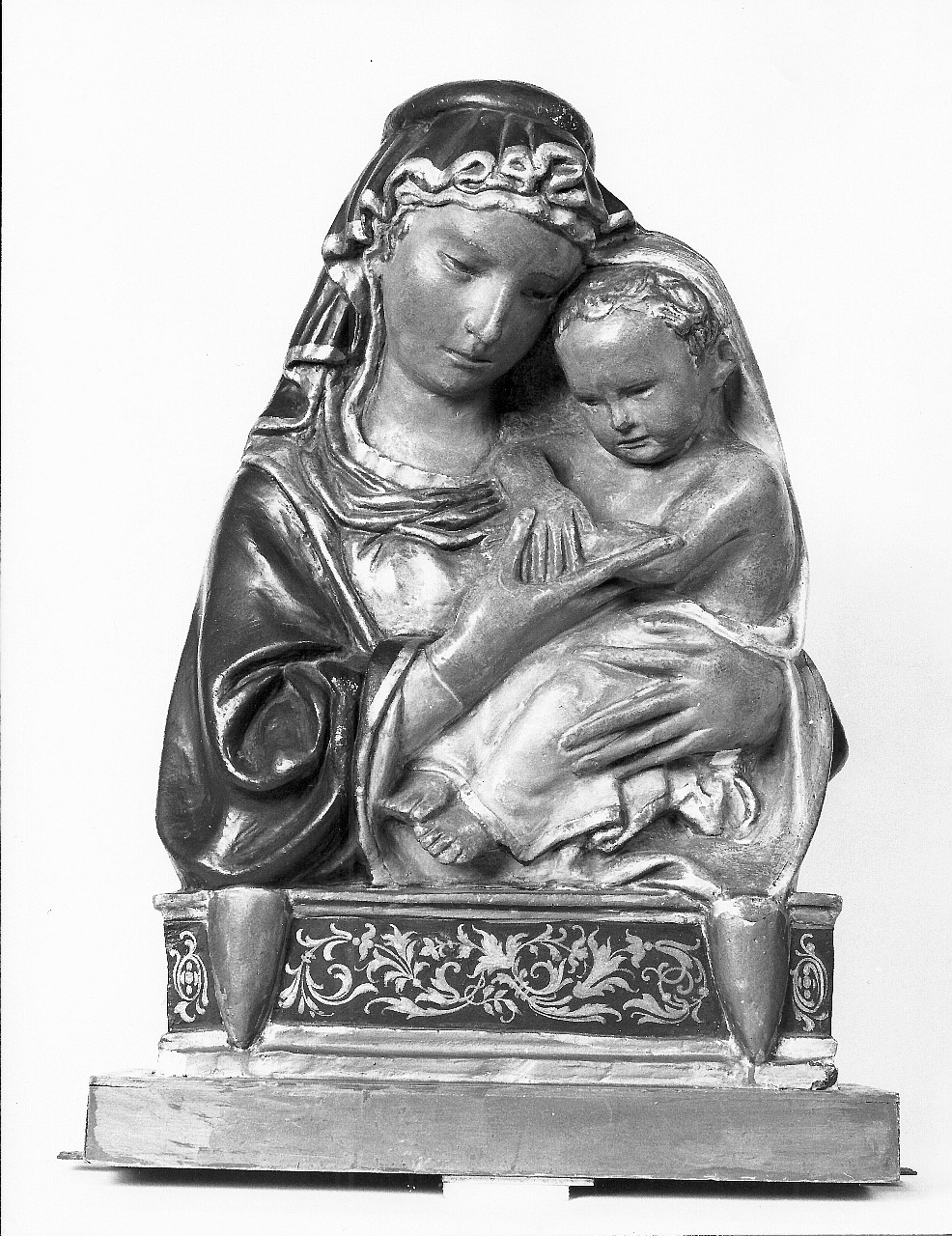 Madonna con Bambino (rilievo) - ambito fiorentino (metà sec. XV)