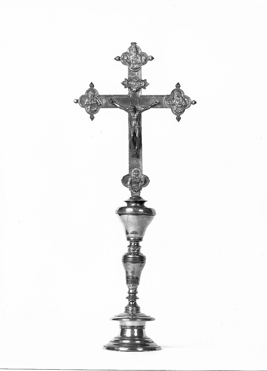 Cristo crocifisso, Dio Padre, Santa Maria Maddalena e dolenti (croce d'altare) - bottega toscana (inizio sec. XVII)