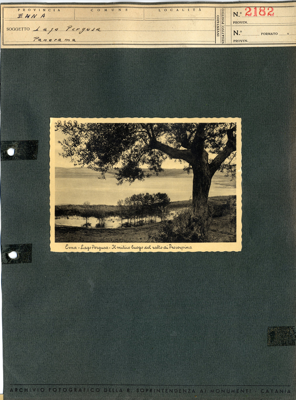 Lago di Pergusa - vedute (positivo, elemento-parte componente, scheda di supporto) di Anonimo <1901-1950> (secondo quarto XX)