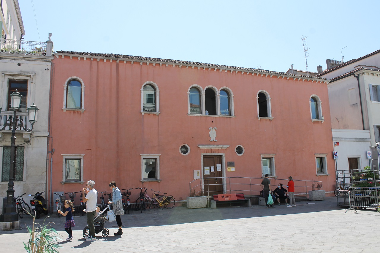 Palazzo Opera Pia Istituto Morosini (palazzo) - Chioggia (VE)  (XVI)