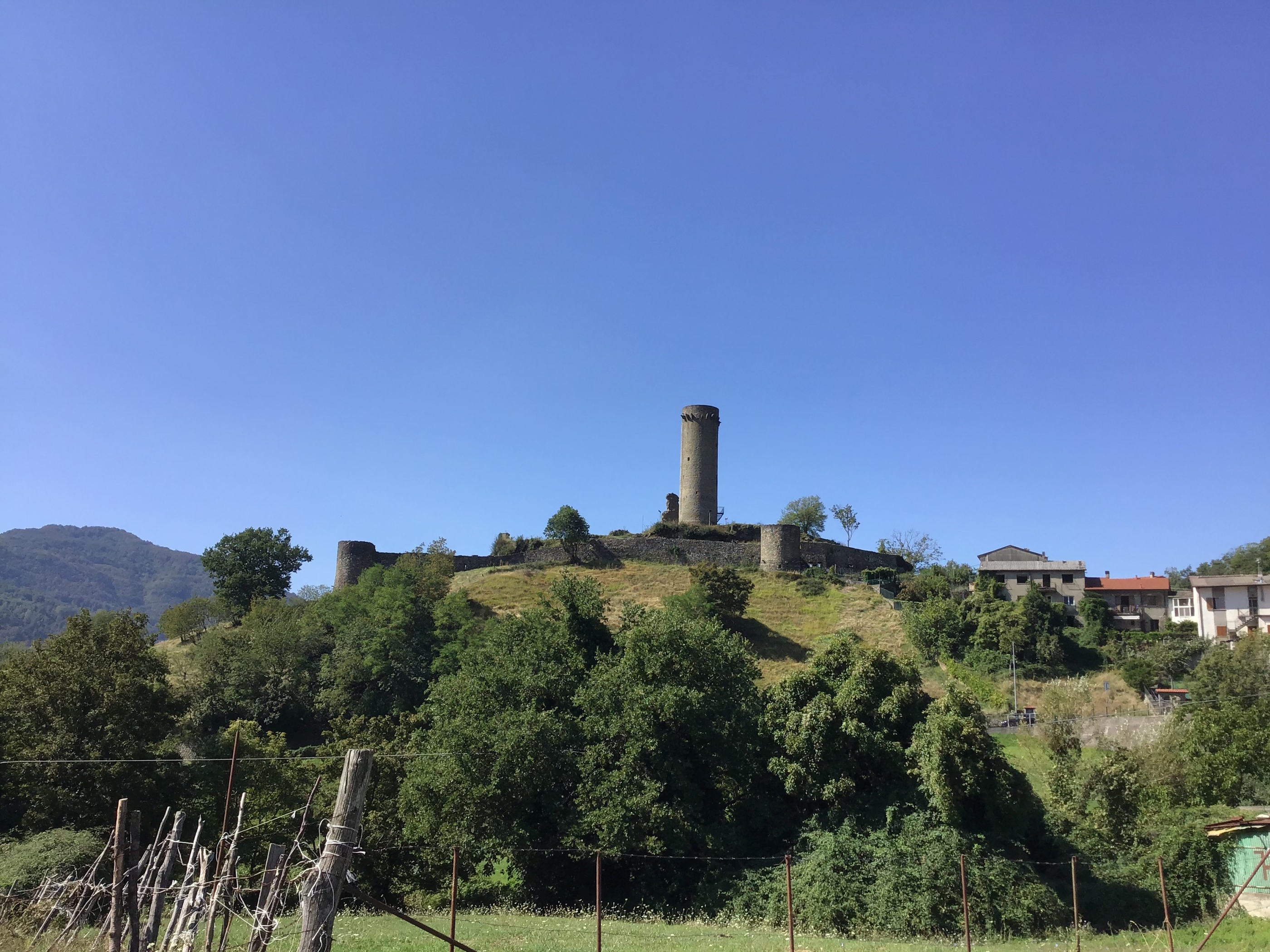Castello di Comano (castello) - Comano (MS)  (XI, prima metà; XX)
