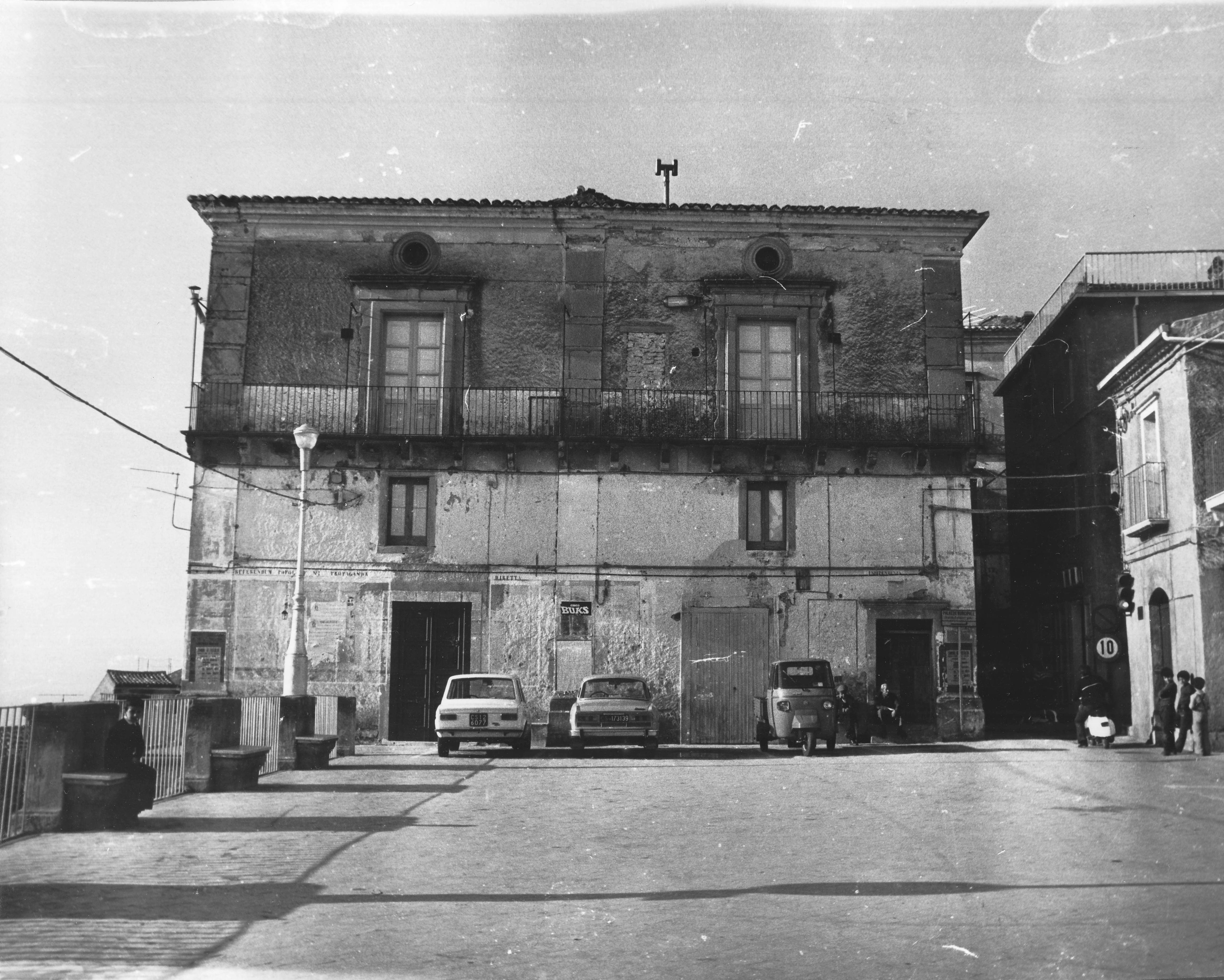 Palazzo Mazzei (palazzo, privato) - Fuscaldo (CS)  (XVIII)