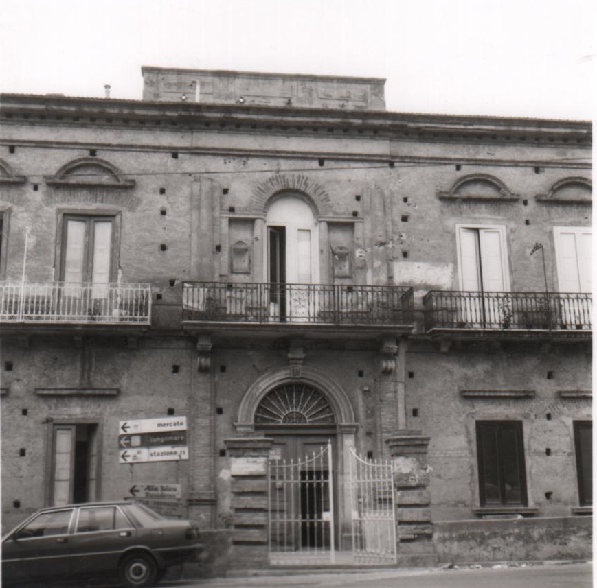palazzo Verri (palazzo) - San Lucido (CS)  (XX)