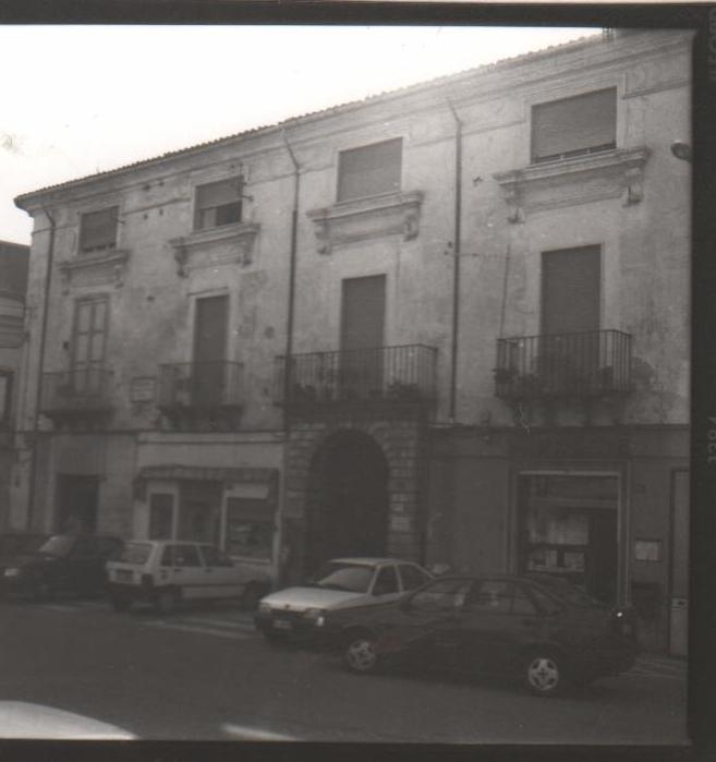 Palazzo Barone - Selvaggi (palazzo, privato) - San Marco Argentano (CS)  (XIX)