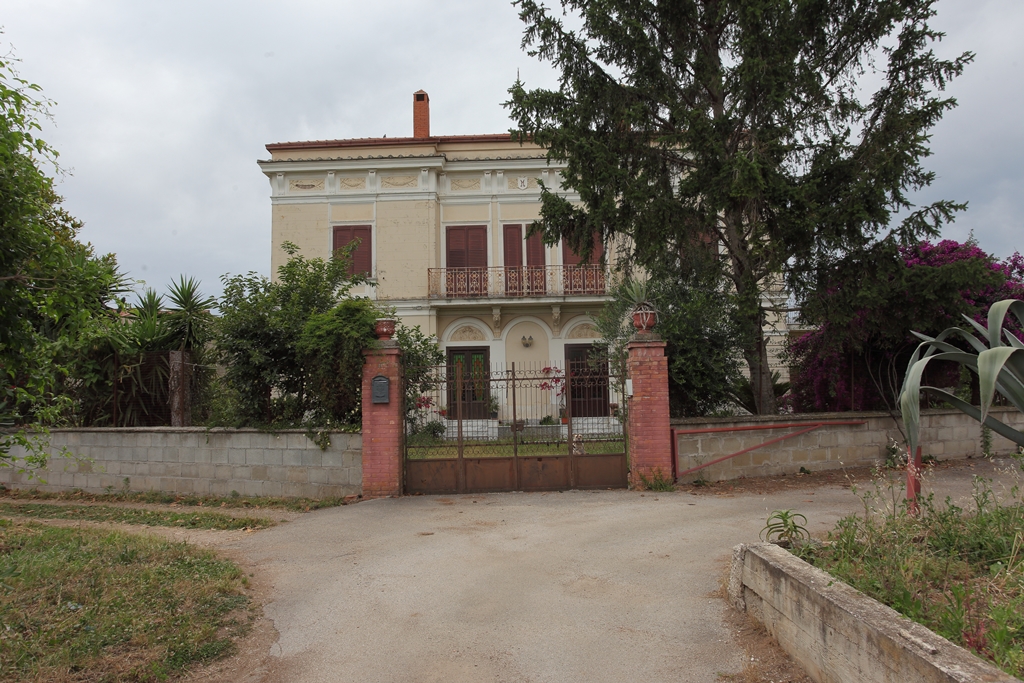 Casa Mesolella (casa, nobiliare) - Sparanise (CE) 
