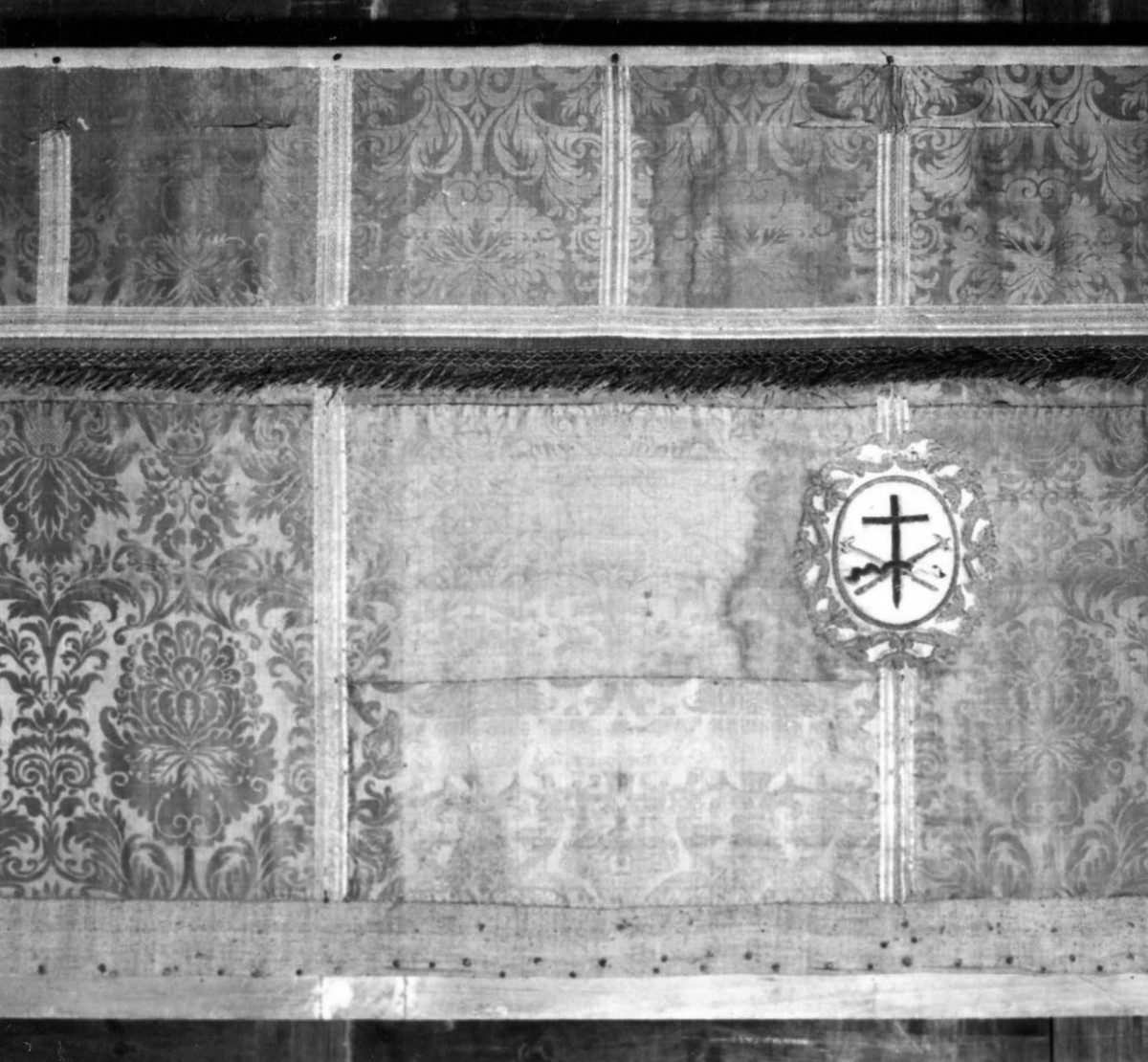 paliotto - manifattura toscana (fine/ inizio secc. XVII/ XVIII)