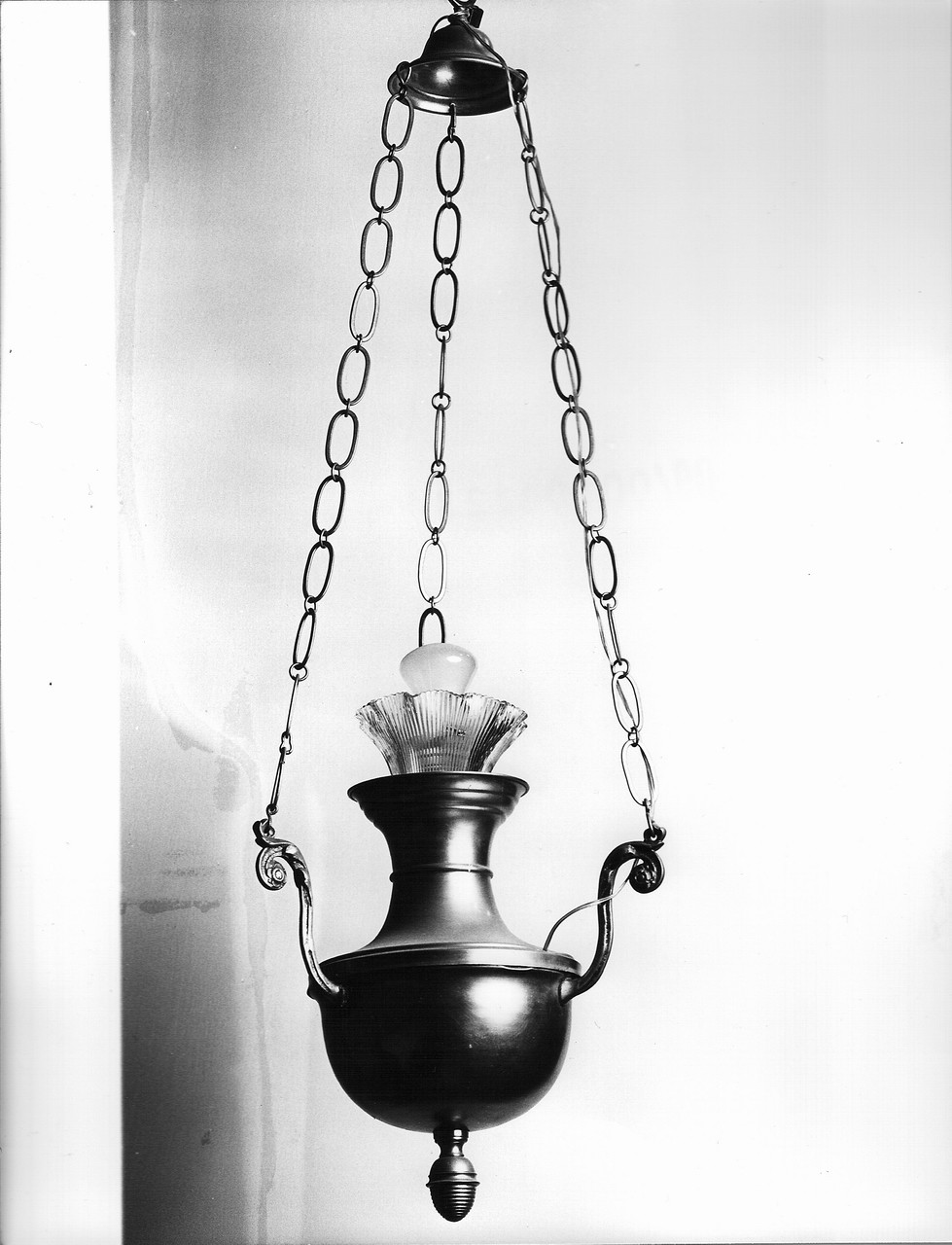 lampada - a vaso, serie - bottega toscana (fine/ inizio sec. XIX)