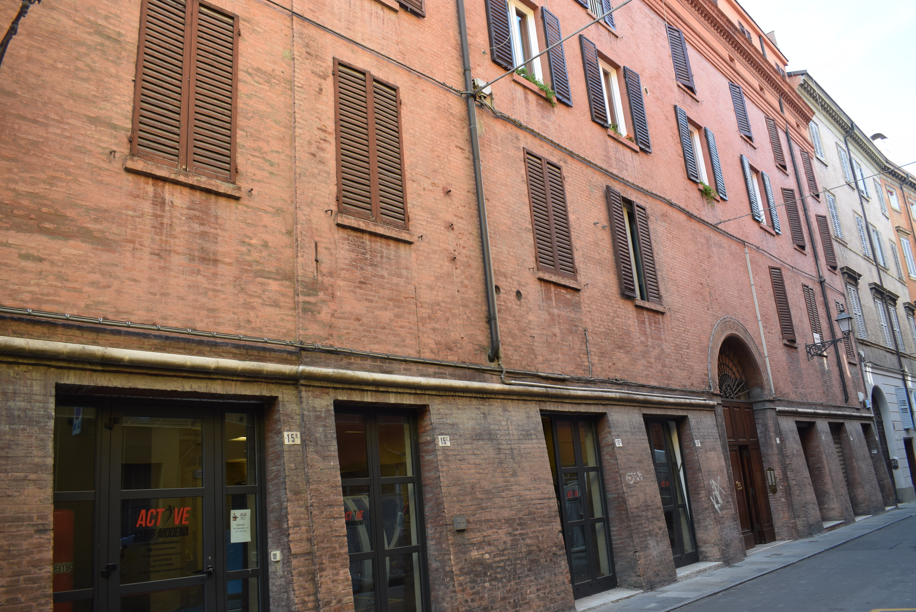 Casa Torti (palazzo, nobiliare) - Modena (MO)  (sec. XX, terzo quarto)