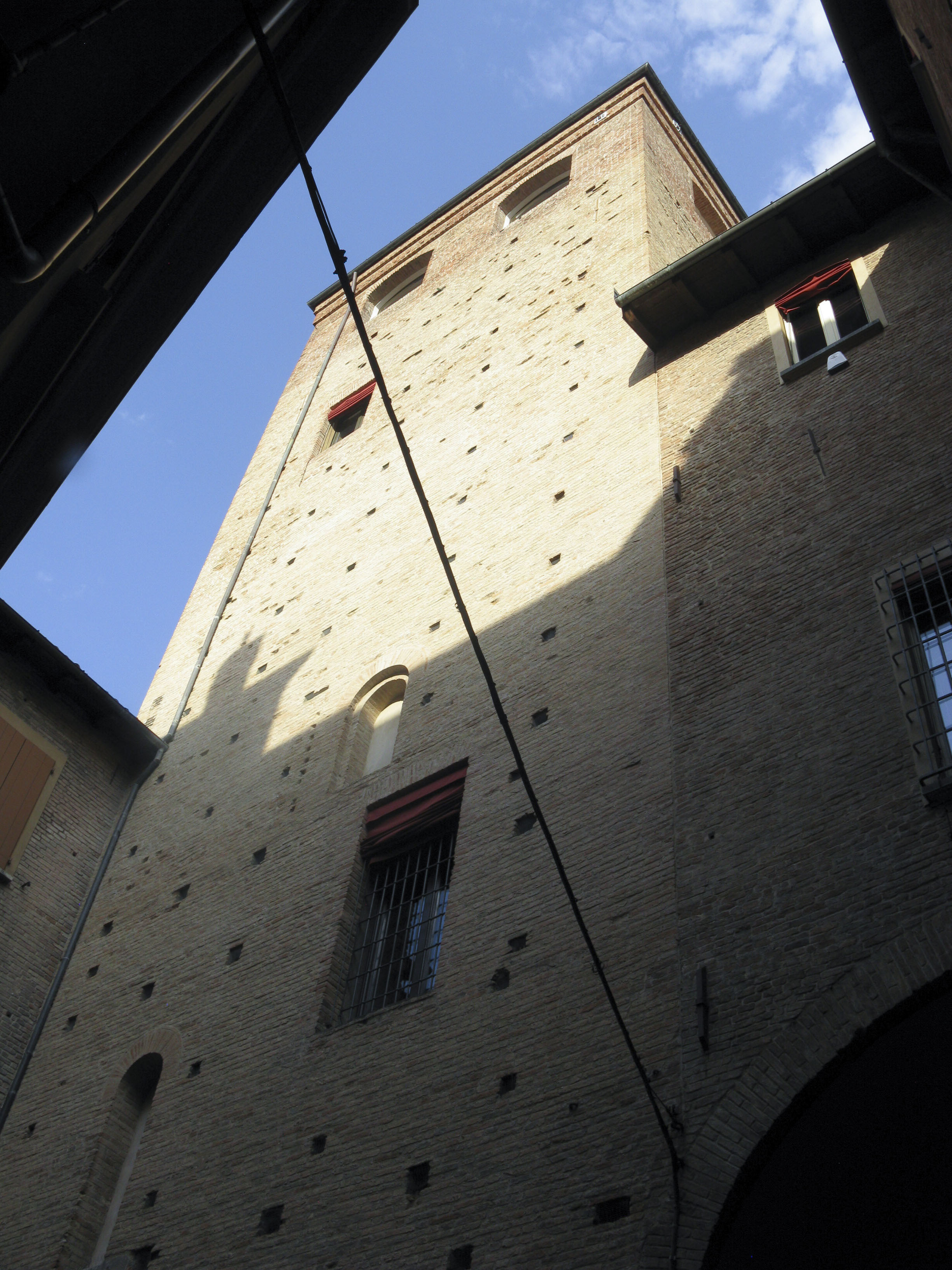 Torre Uguzzoni (casa torre) - Bologna (BO) 