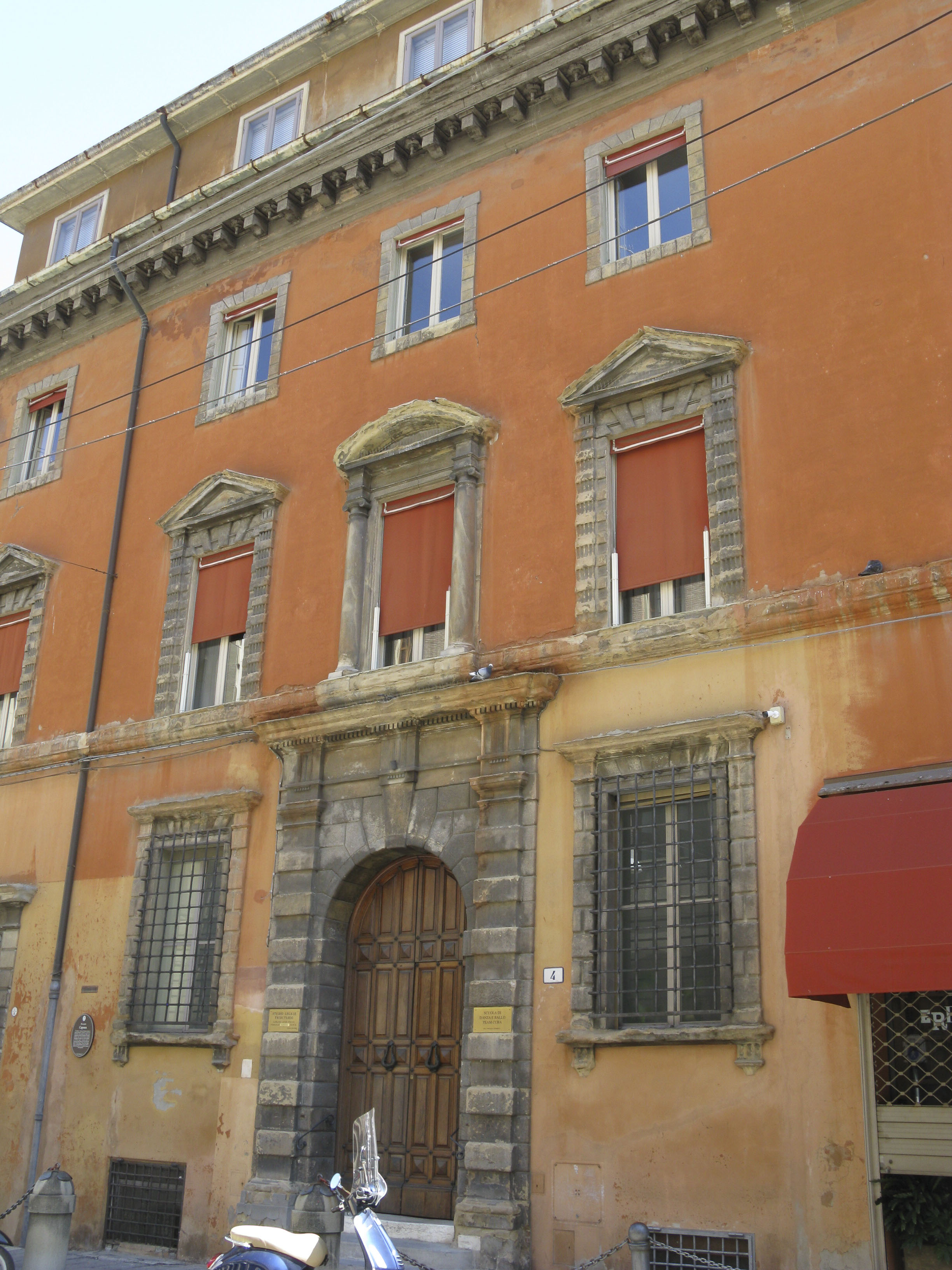 Palazzo Caprara Zanetti (palazzo, senatorio) - Bologna (BO) 
