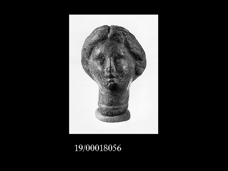 Storia: personaggio femminile (testina) (SECOLI/ IV a.C)