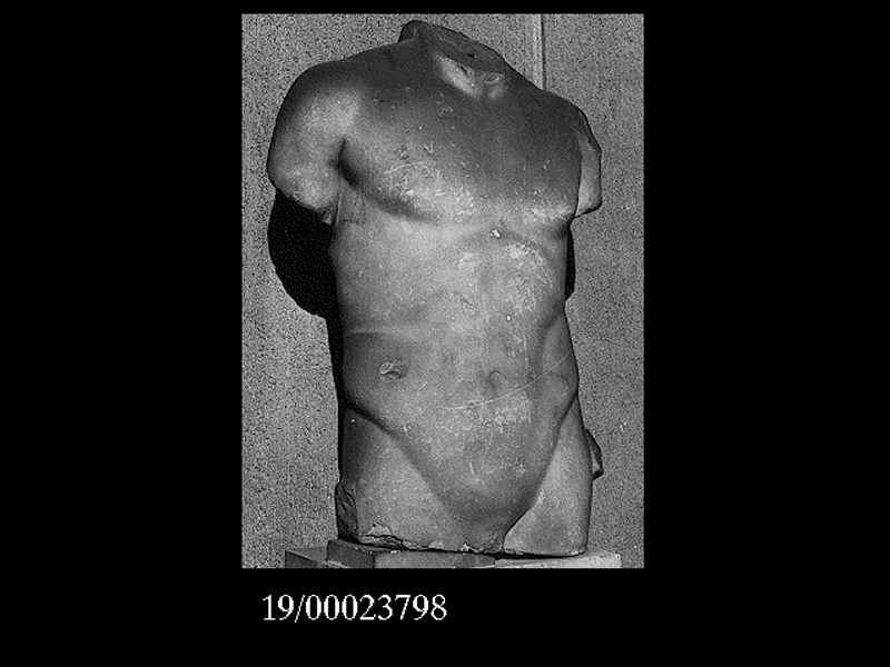 Storia/ personaggio maschile (torso) (SECOLI/ V a.C)