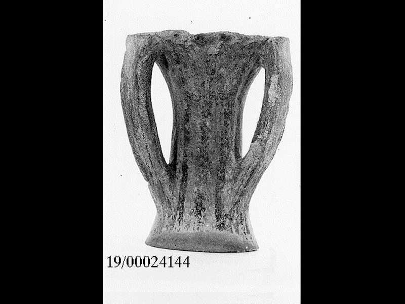 vaso a clessidra triansato - cultura di Castelluccio (SECOLI/ XVII a.C)