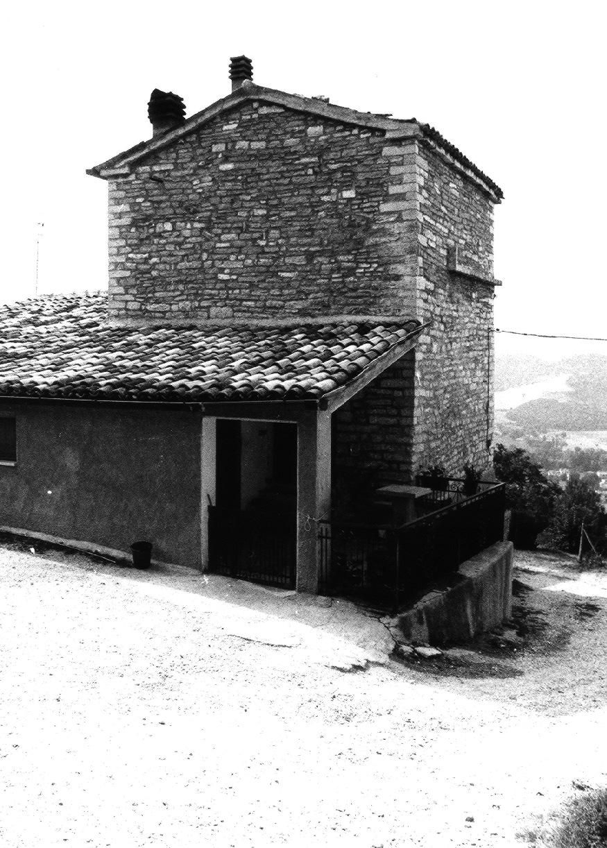 Casa torre a Pietralata (casa-torre, con colombaia) - Fermignano (PU) 