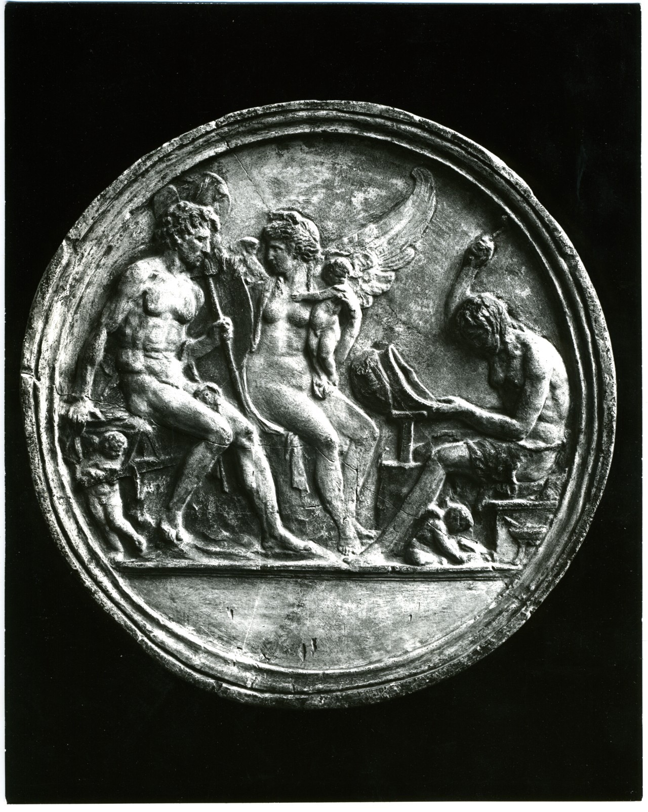 medaglione con la fucina di Vulcano - scultura - scultura (positivo) di anonimo (prima metà XX)