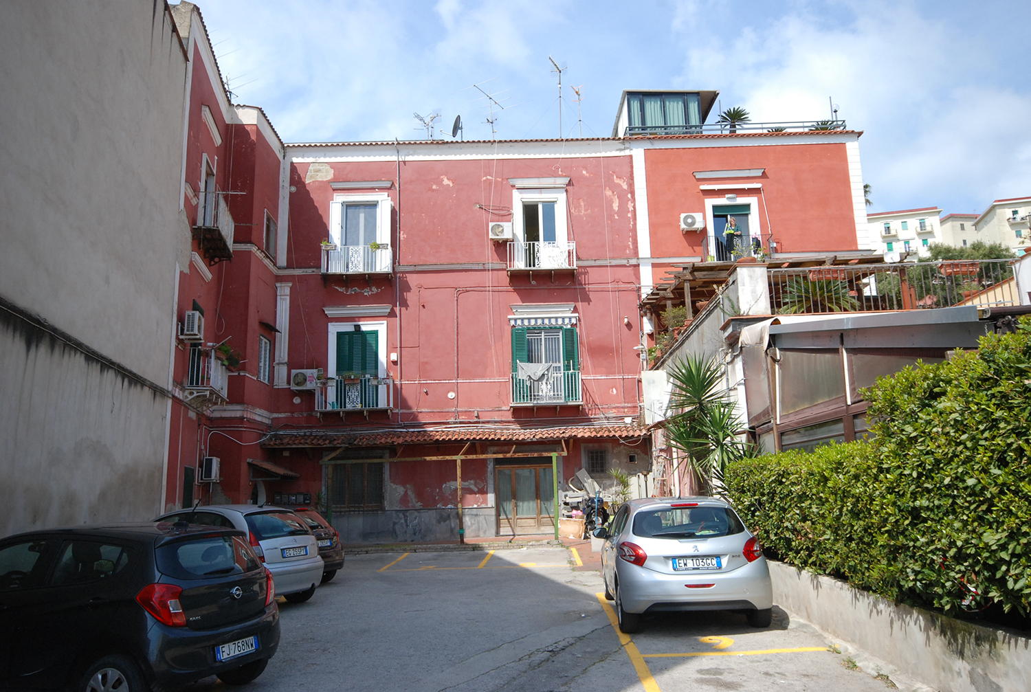 [Palazzo Via Lucullo,8-10] (palazzo, privato) - Bacoli (NA) 