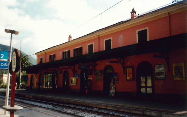 Stazione FS di Monterosso (stazione, ferroviaria) - Monterosso al Mare (SP) 