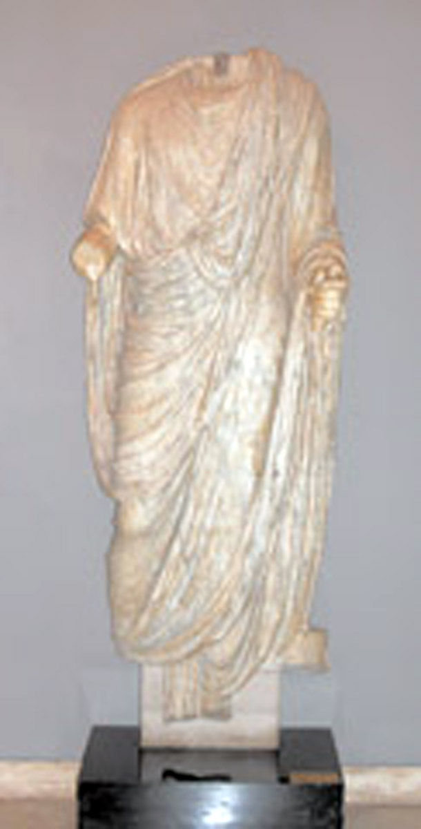personaggio togato stante (statua) (fine/inizio I a.C.- I d.C)
