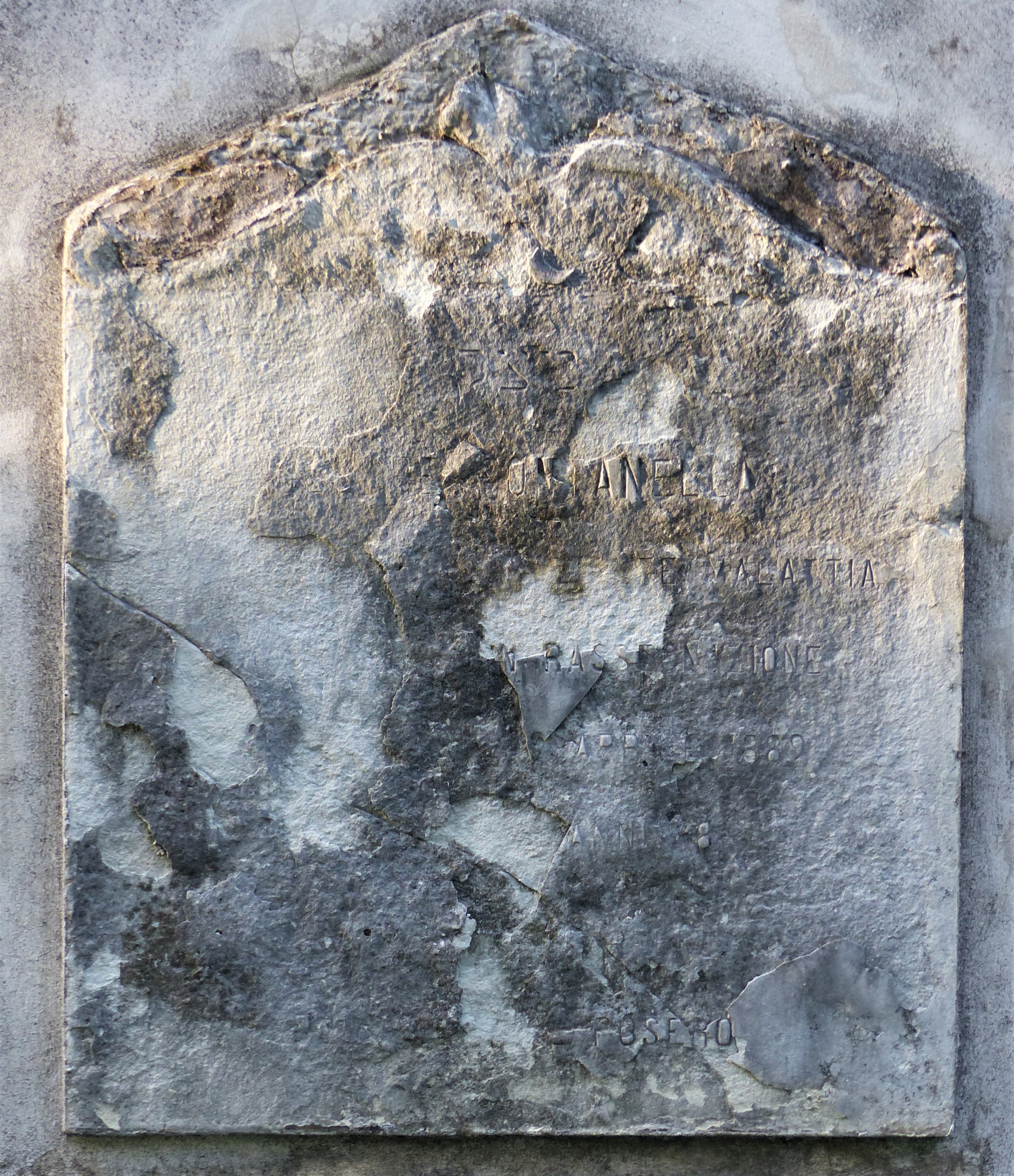 stele funeraria - a cuspide - ambito ebraico (XIX)