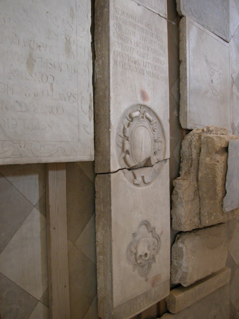 stemma, teschio (lapide tombale) - ambito siciliano (metà XVII)