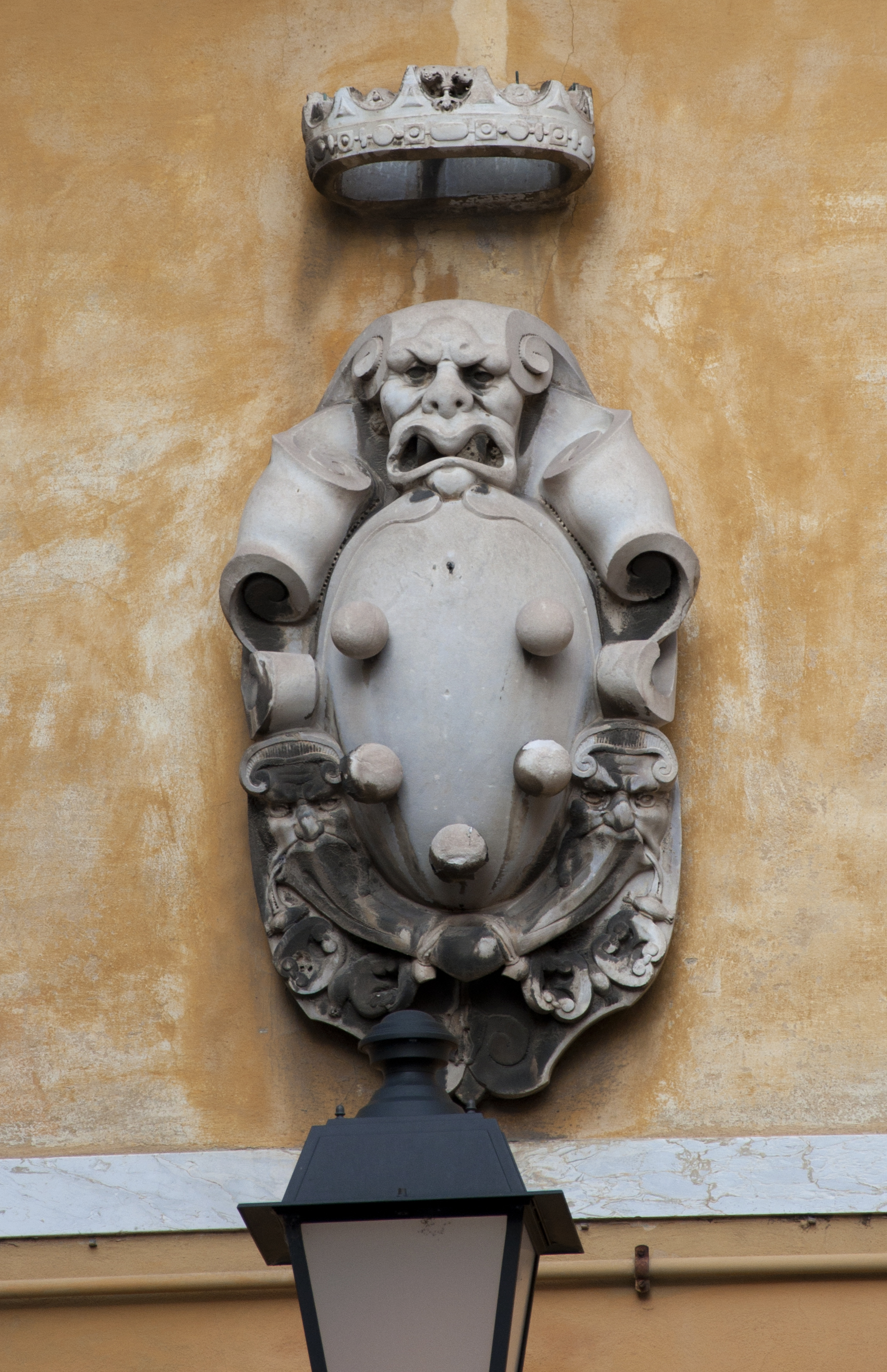 Stemma nobiliare famiglia De' Medici (scultura) - ambito toscano (XVII)